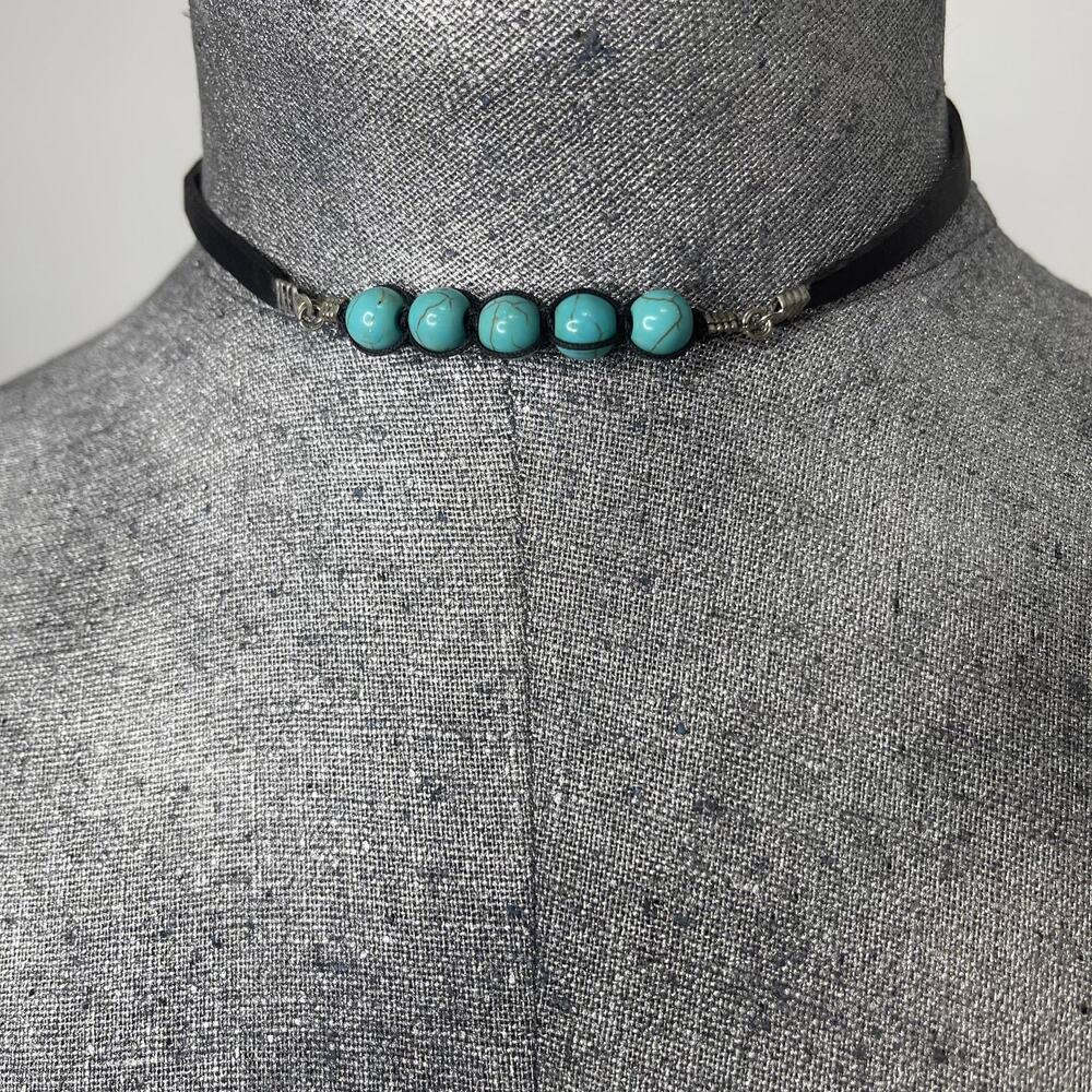 faux leather and turquoise colored dyed stone beads choker necklace jewelry